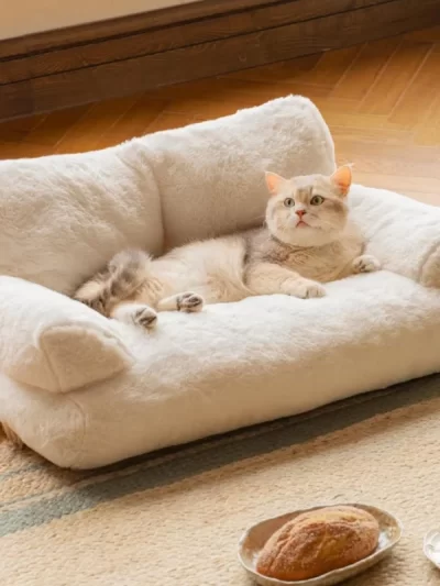Mewoofun Cat Bed Fluffy and Soft Cat Sofa 66x48cm Cute Cat Bed with Non-slip Bottom White for Large Cats and Kittens